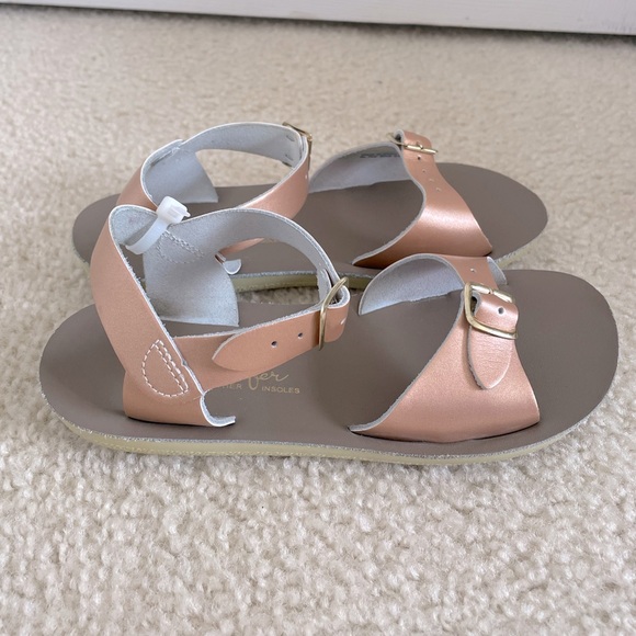 Salt Water Sandals by Hoy Shoes: Sun-San Surfer in Rose Gold - Picture 4 of 5